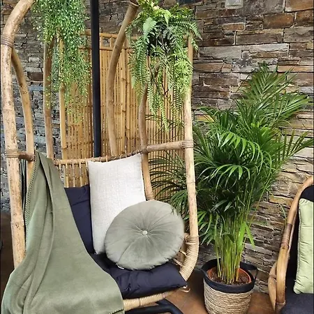 Au Bois D'o Bed & Breakfast *